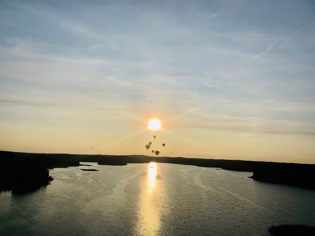 balloons-on-the-sunset