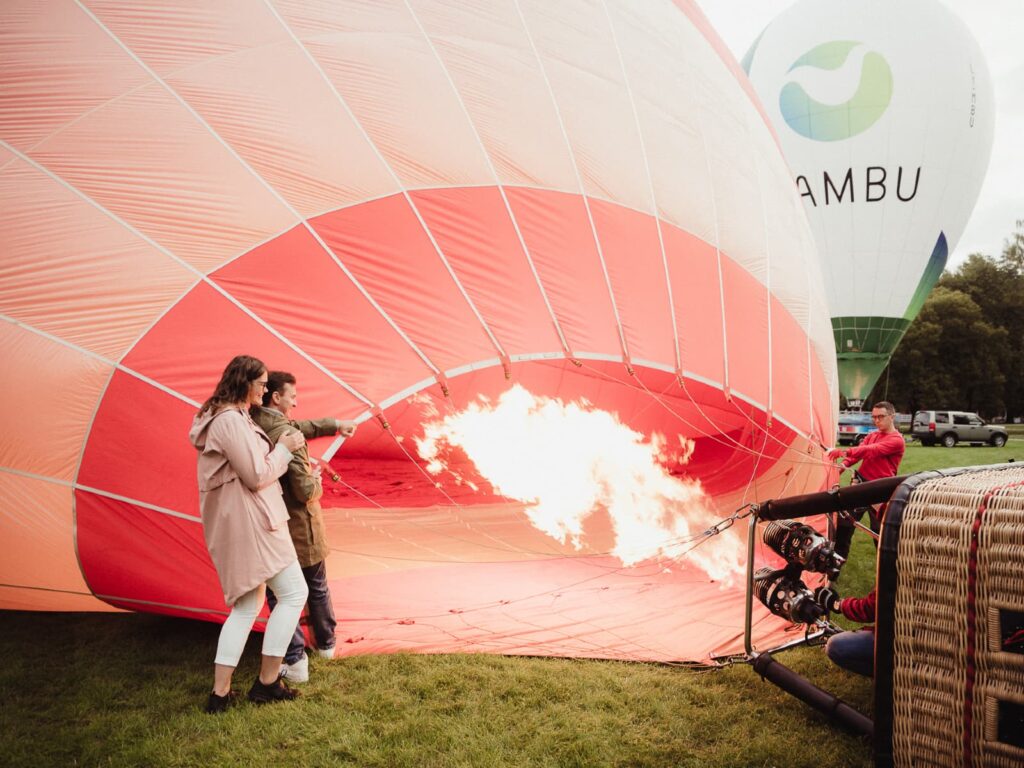 romantic-hot-air-balloon-experience